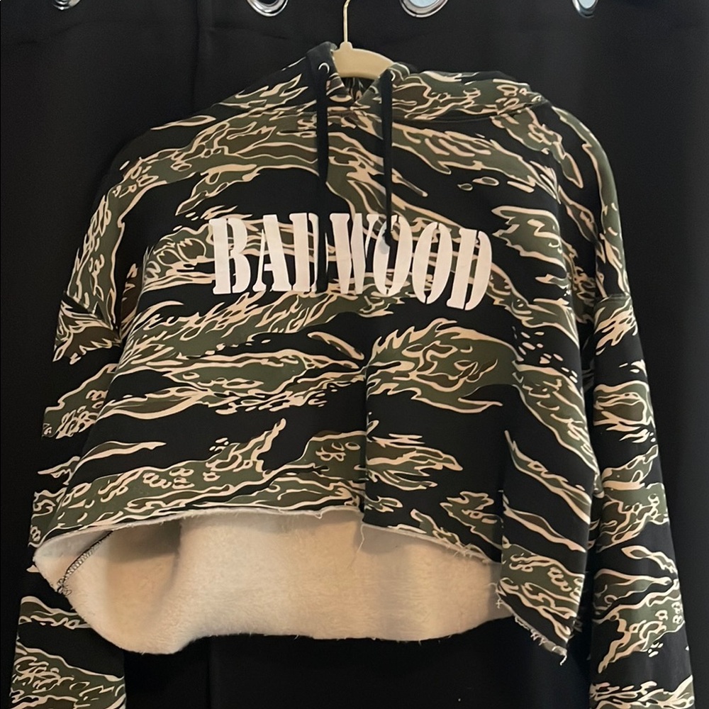 BADWOOD Camo Cropped Hoodie